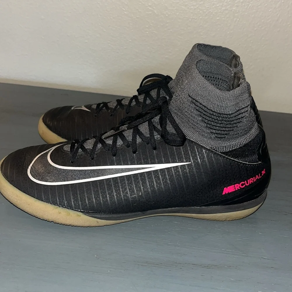 Nike Jr. Mercurial X Proximo ll IC Black/Gray/Pink/Gum High top sz 3.5Y EUC